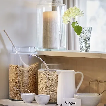 Smucke Steed Hotel 3*